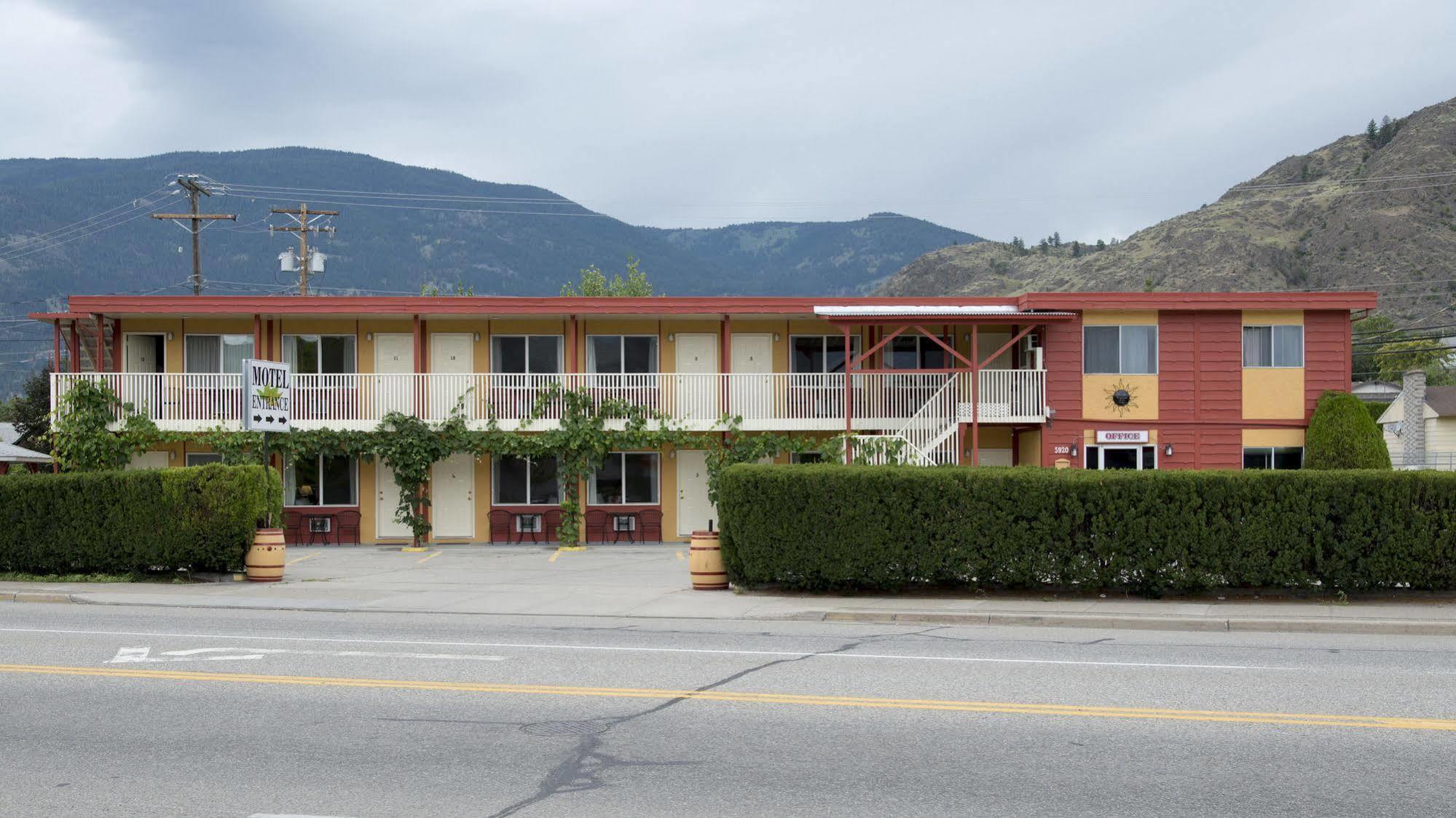 Maple Leaf Motel Inn Towne Osoyoos Εξωτερικό φωτογραφία